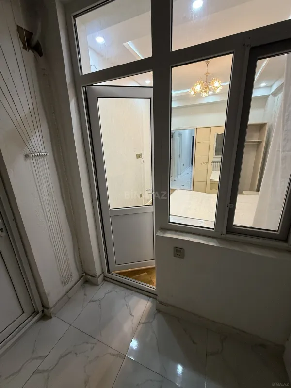 Kirayə verilir 2 otaqlı mənzil 62 m²