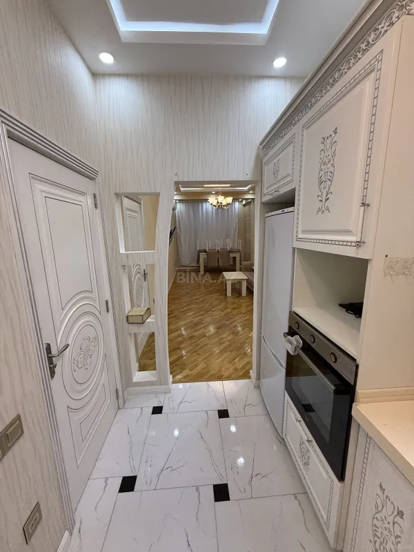 Kirayə verilir 2 otaqlı mənzil 62 m²