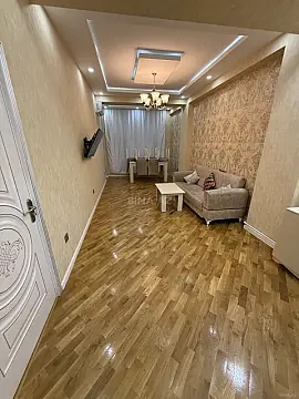 Kirayə verilir 2 otaqlı mənzil 62 m²