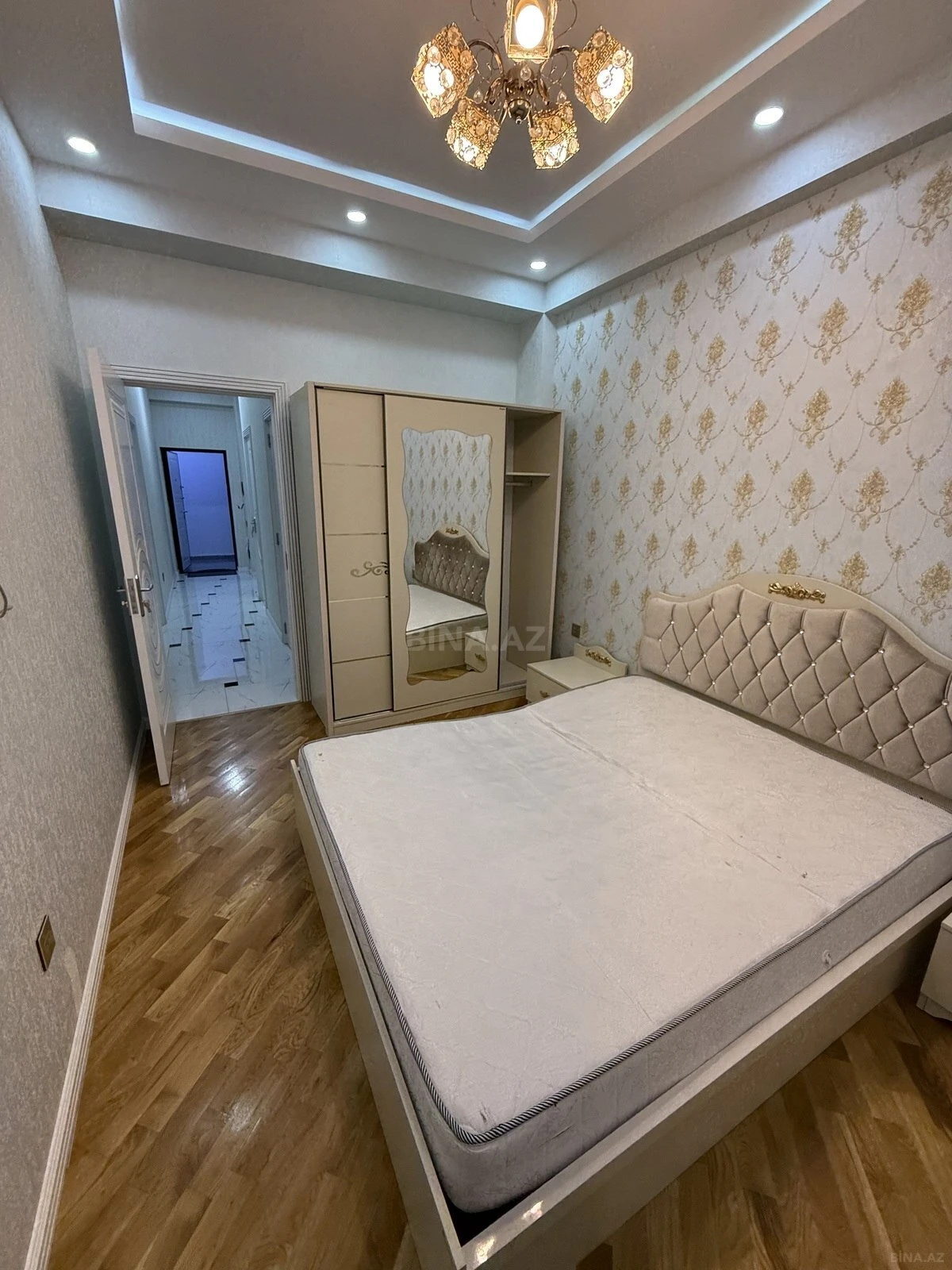 Kirayə verilir 2 otaqlı mənzil 62 m²
