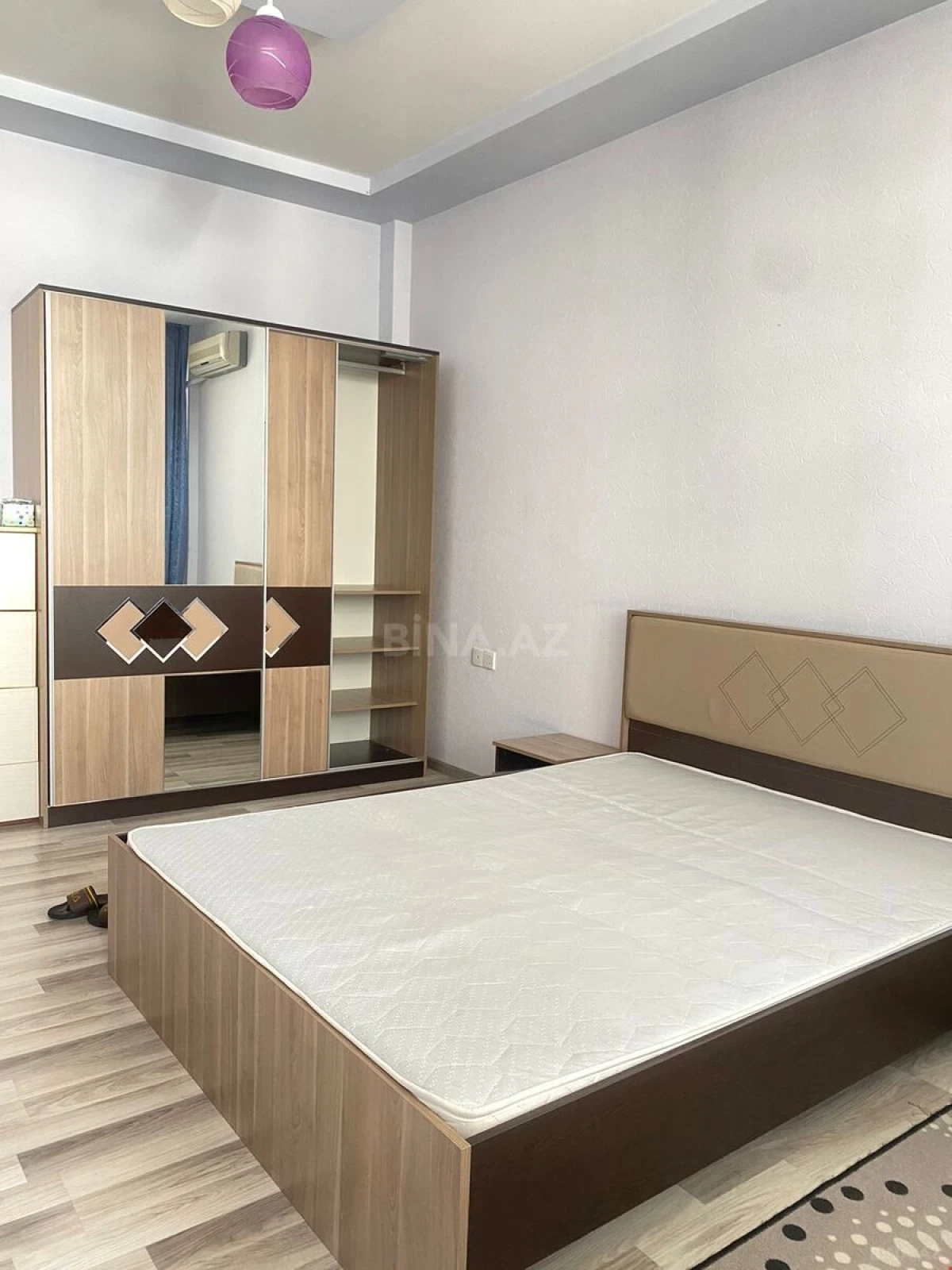 Satılır 2 otaqlı mənzil 100 m²