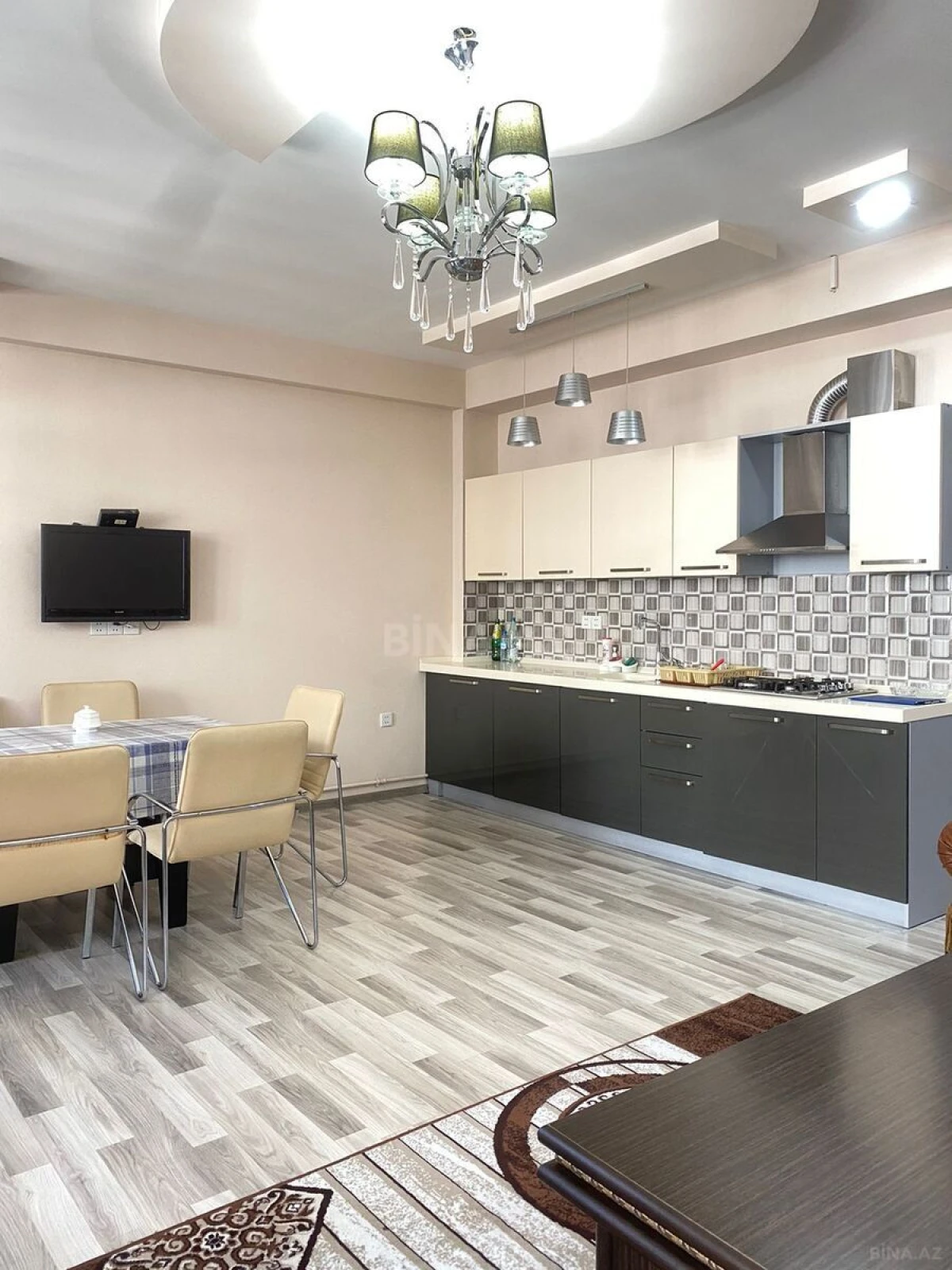 Satılır 2 otaqlı mənzil 100 m²