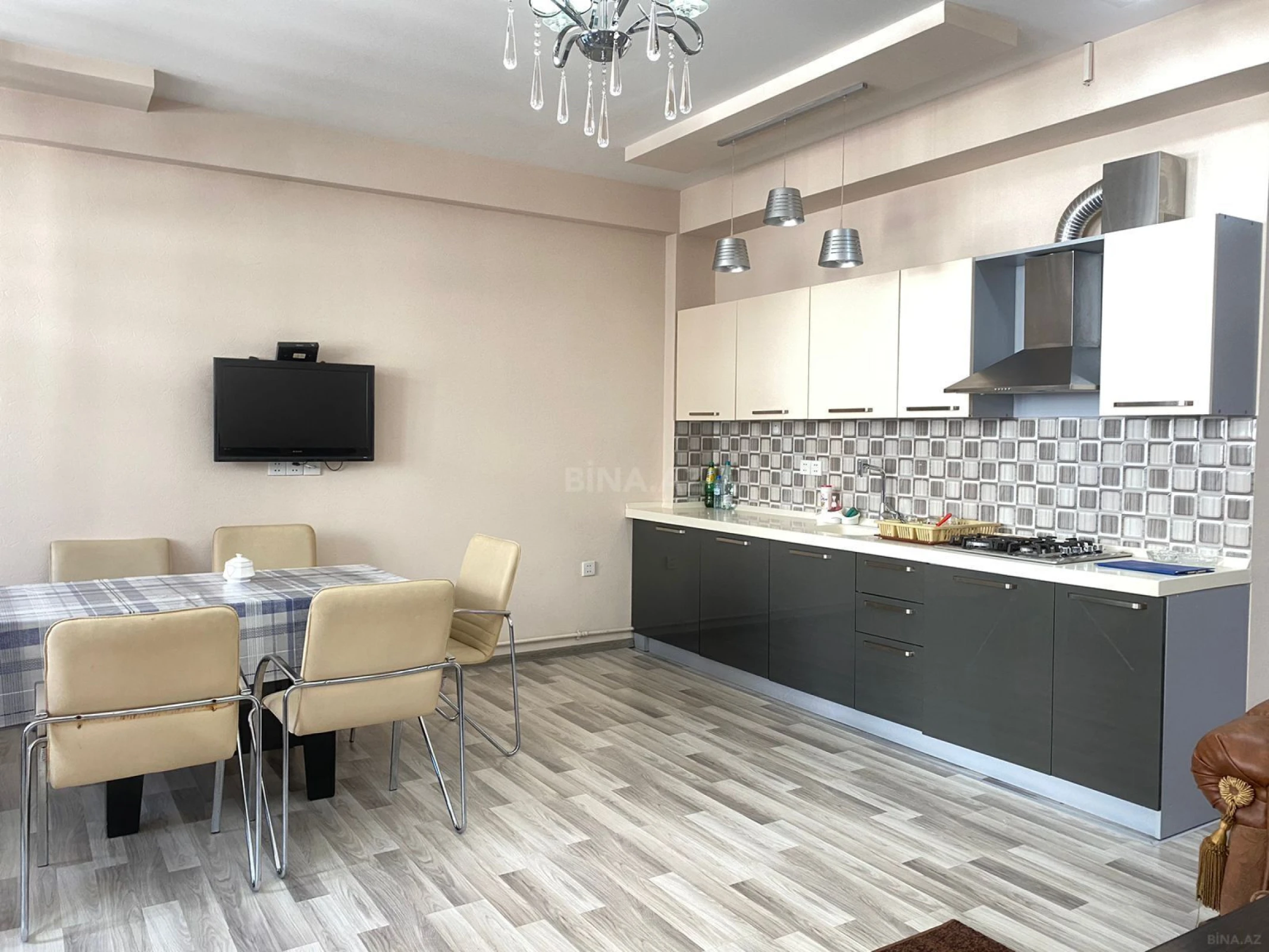 Satılır 2 otaqlı mənzil 100 m²