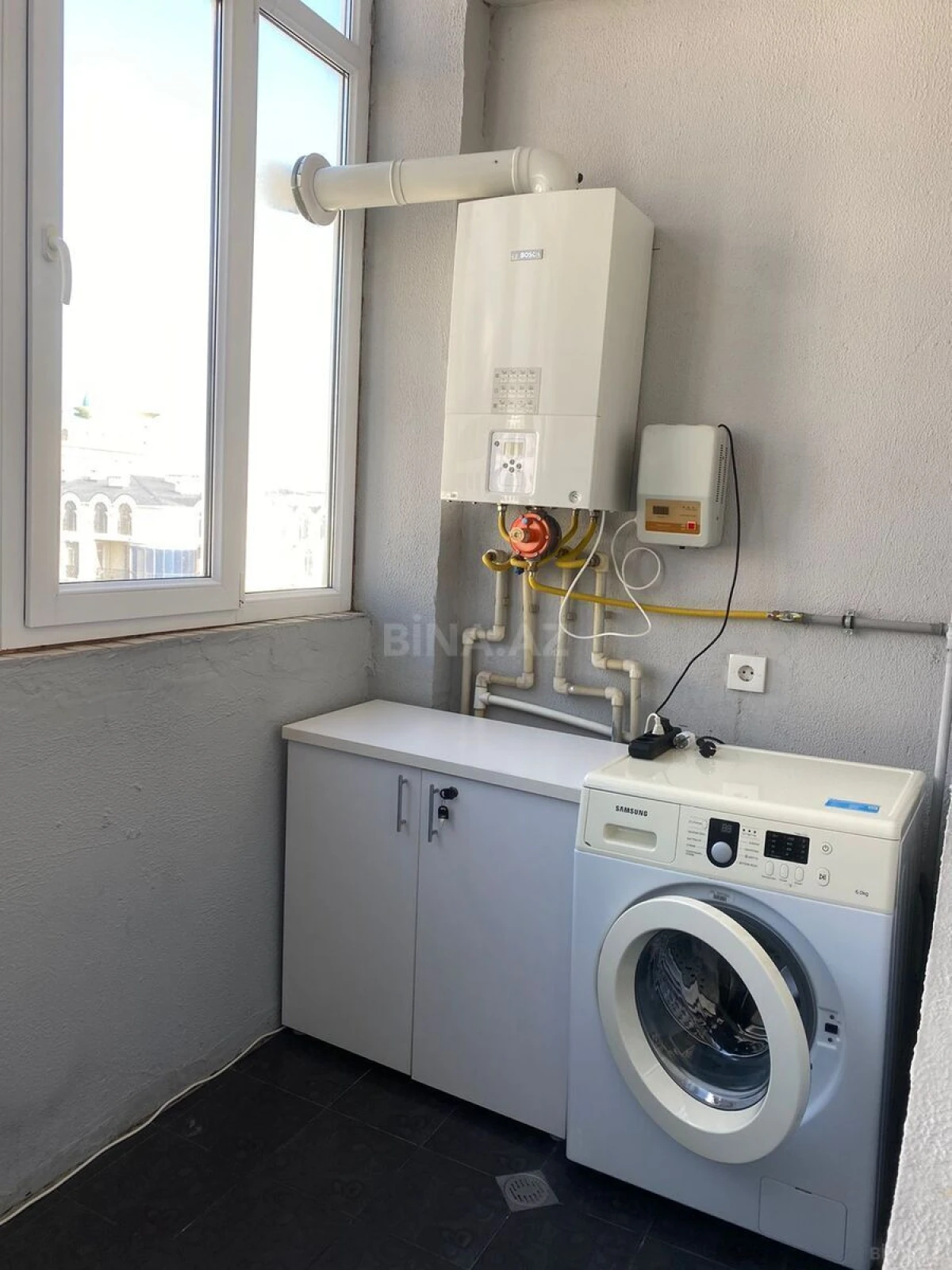 Satılır 2 otaqlı mənzil 100 m²