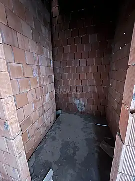 Satılır 2 otaqlı mənzil 102 m²