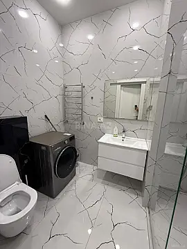 Kirayə verilir 2 otaqlı mənzil 65 m²