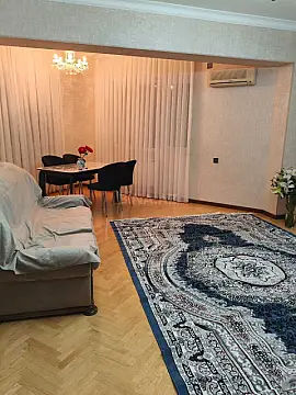 Kirayə verilir 2 otaqlı mənzil 92 m²