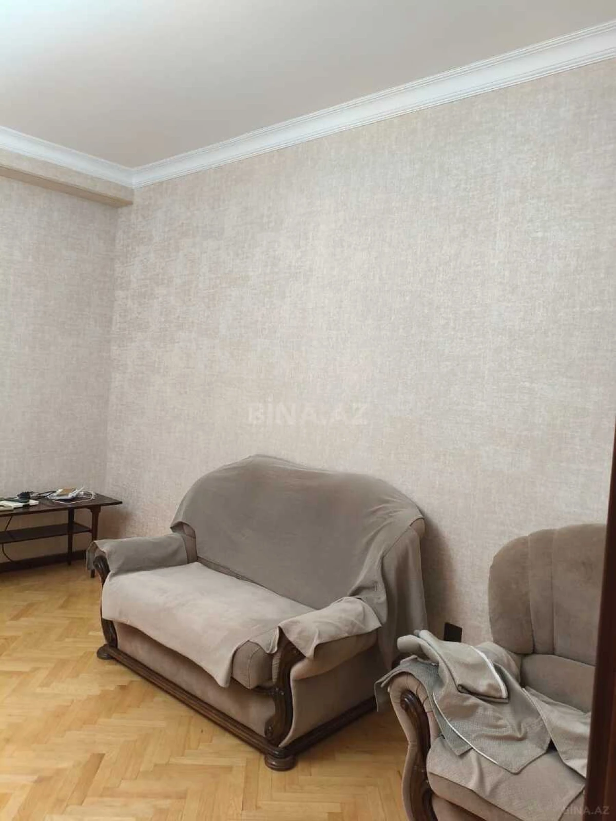 Kirayə verilir 2 otaqlı mənzil 92 m²