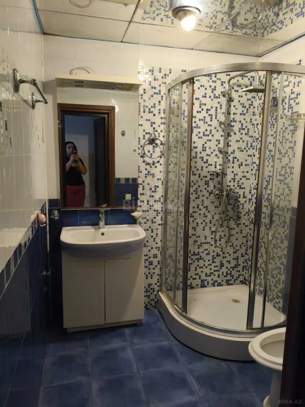 Kirayə verilir 2 otaqlı mənzil 92 m²