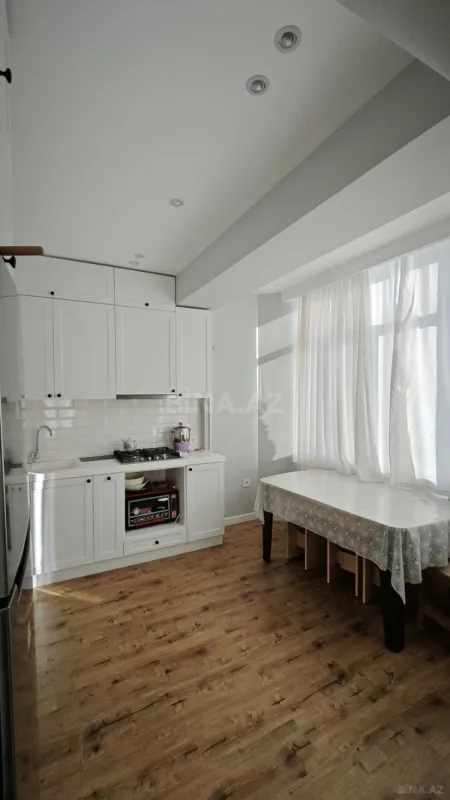 Satılır 4 otaqlı mənzil 100 m²