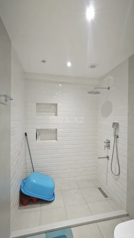 Satılır 4 otaqlı mənzil 100 m²