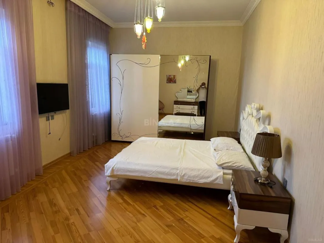 Kirayə verilir 5 otaqlı həyət evi 200 m²