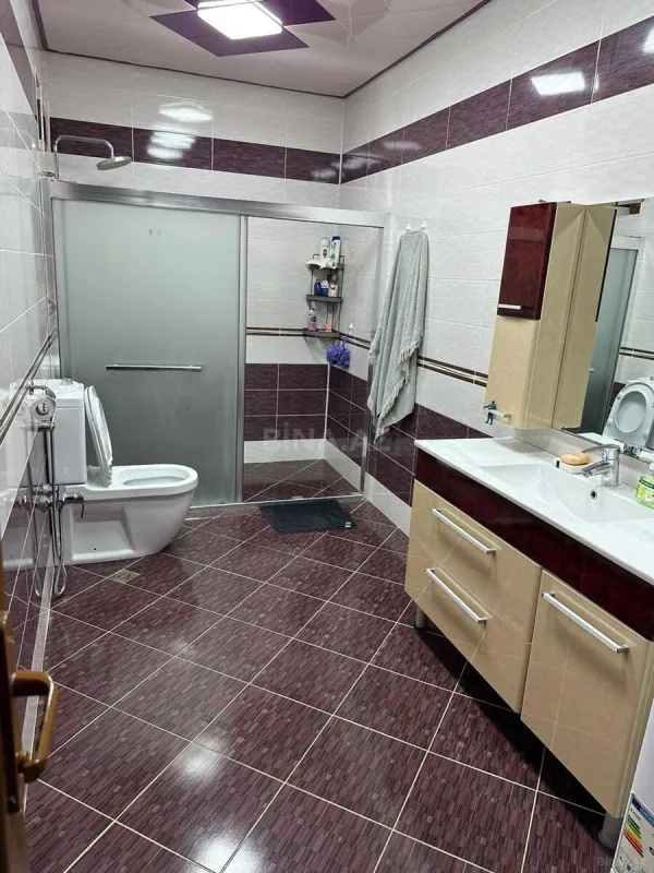 Kirayə verilir 5 otaqlı həyət evi 200 m²