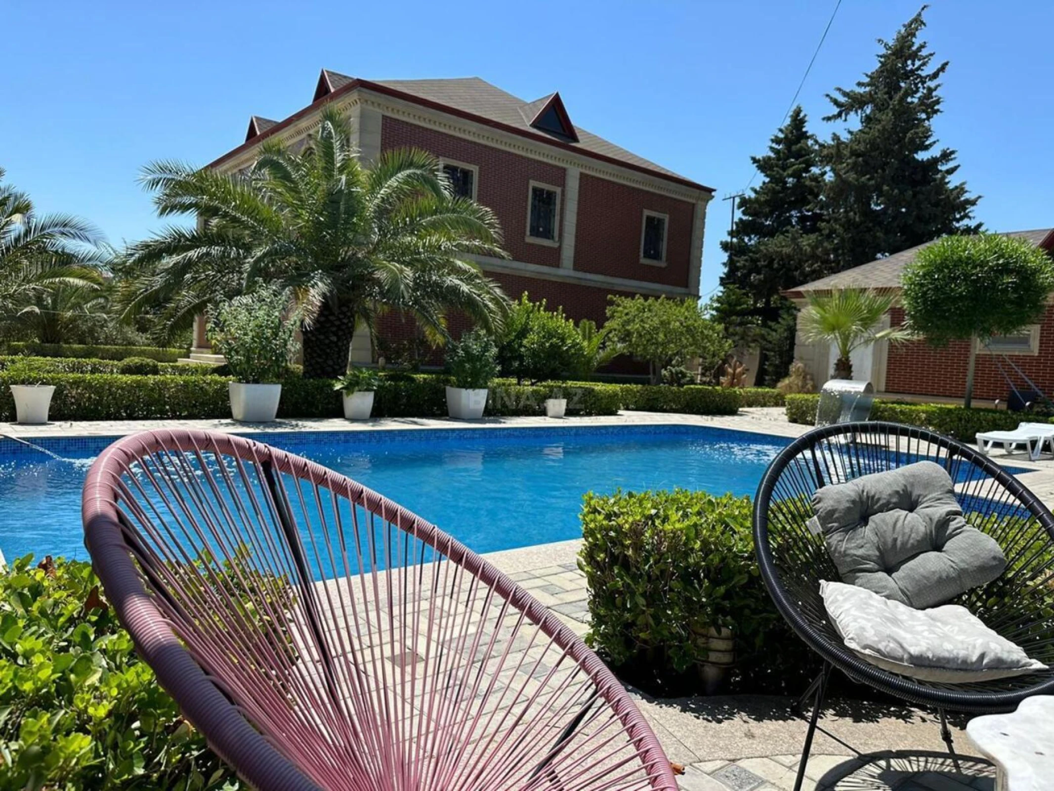 Kirayə verilir 5 otaqlı həyət evi 200 m²