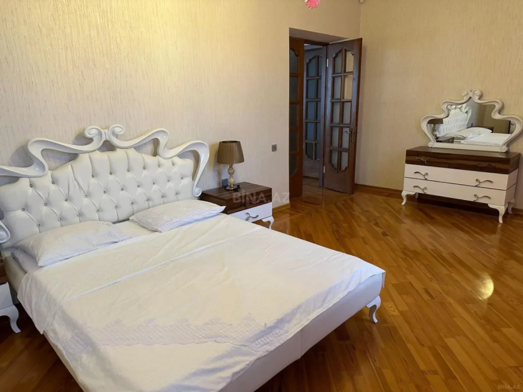 Kirayə verilir 5 otaqlı həyət evi 200 m²