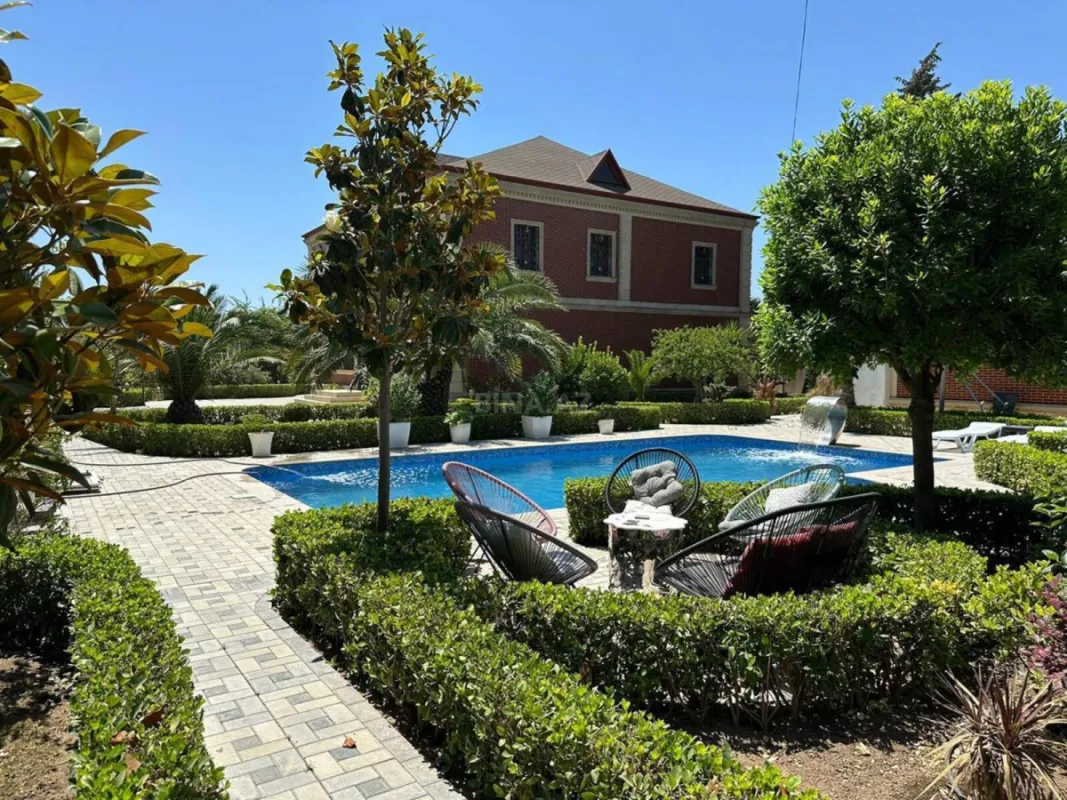 Kirayə verilir 5 otaqlı həyət evi 200 m²