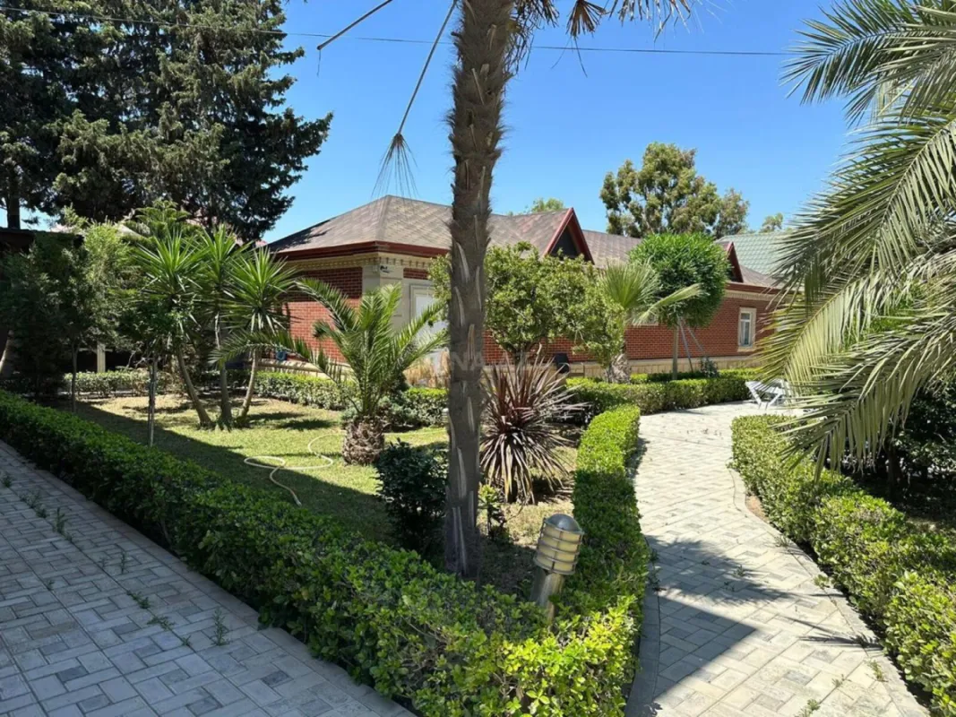 Kirayə verilir 5 otaqlı həyət evi 200 m²
