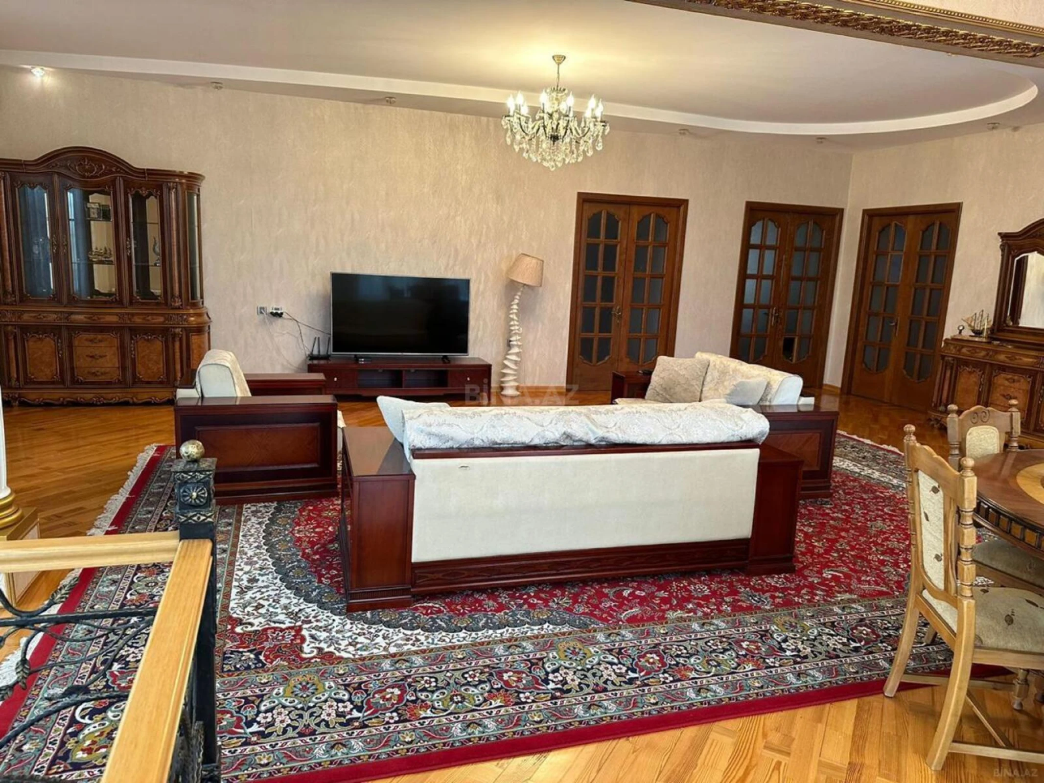 Kirayə verilir 5 otaqlı həyət evi 200 m²