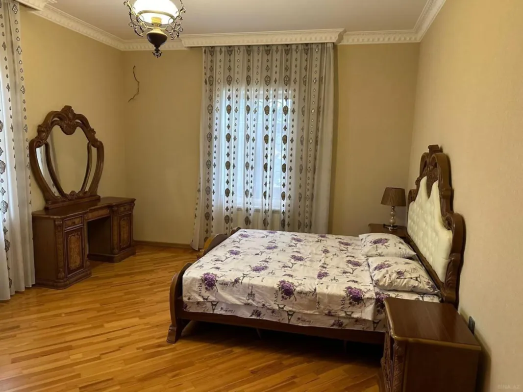 Kirayə verilir 5 otaqlı həyət evi 200 m²
