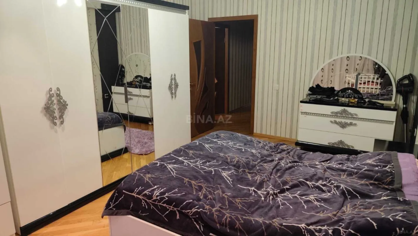 Satılır 3 otaqlı mənzil 120 m²