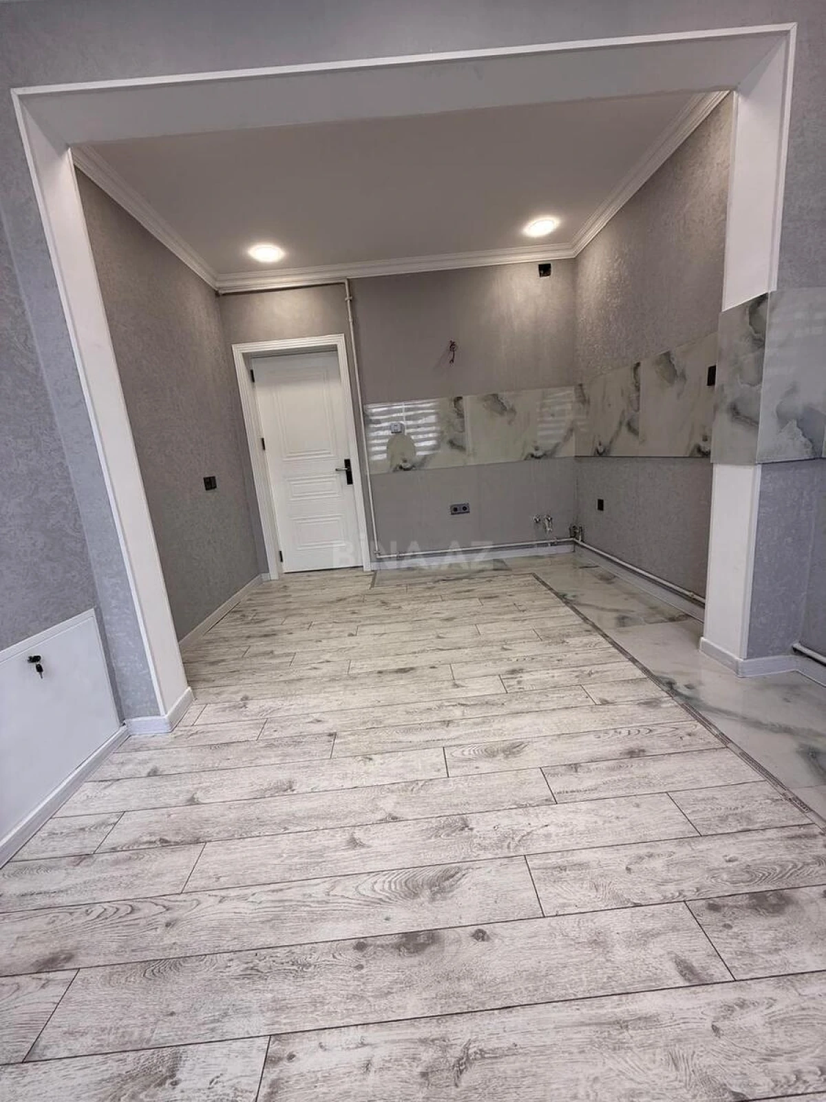 Satılır 2 otaqlı mənzil 65 m²