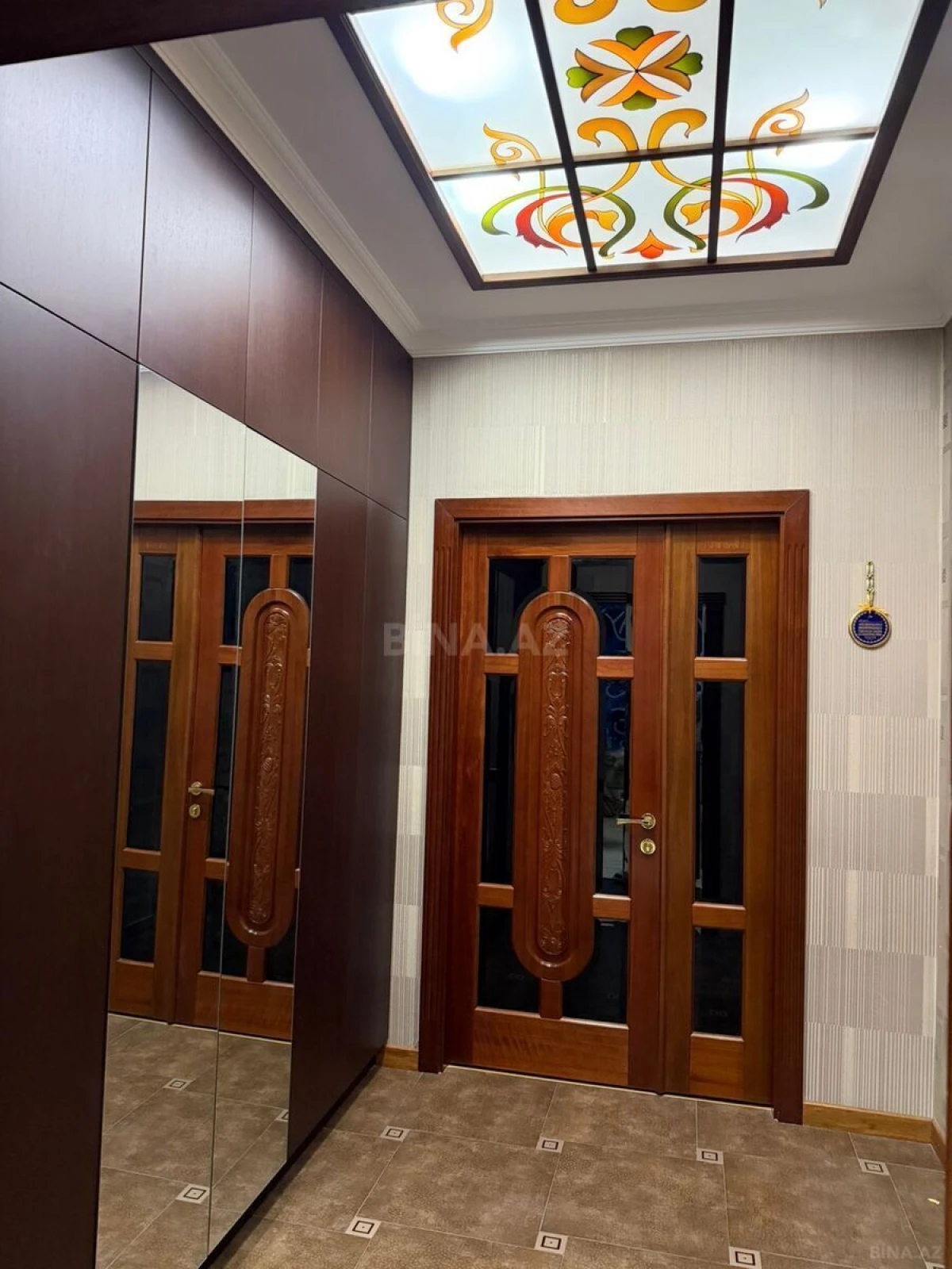 Kirayə verilir 5 otaqlı mənzil 170 m²