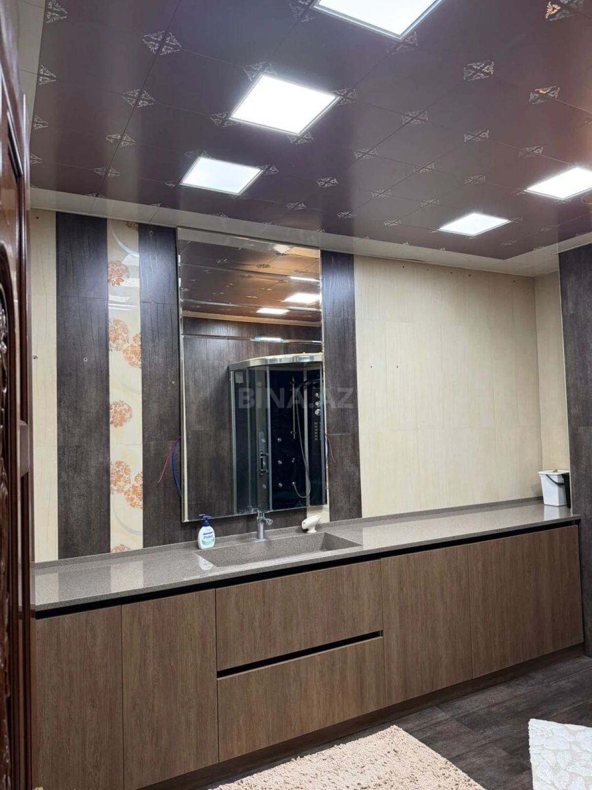 Kirayə verilir 5 otaqlı mənzil 170 m²