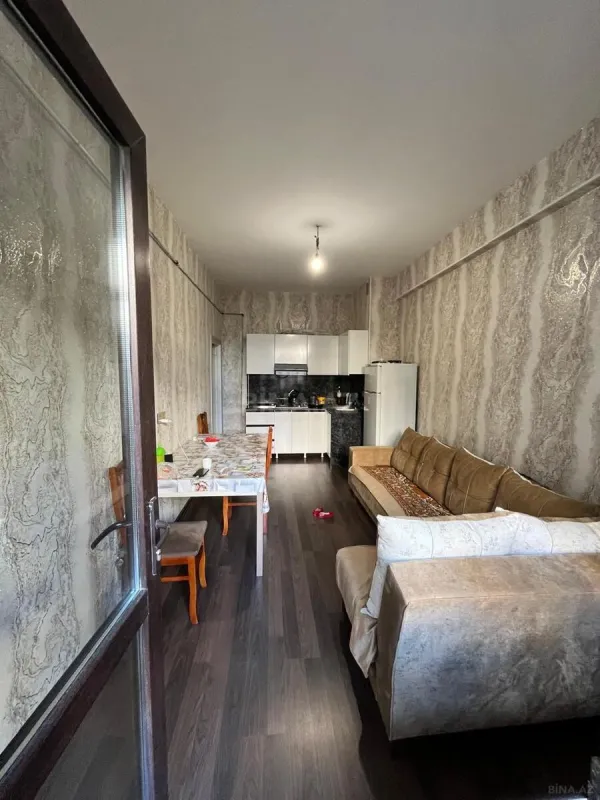 Satılır 4 otaqlı mənzil 92 m²