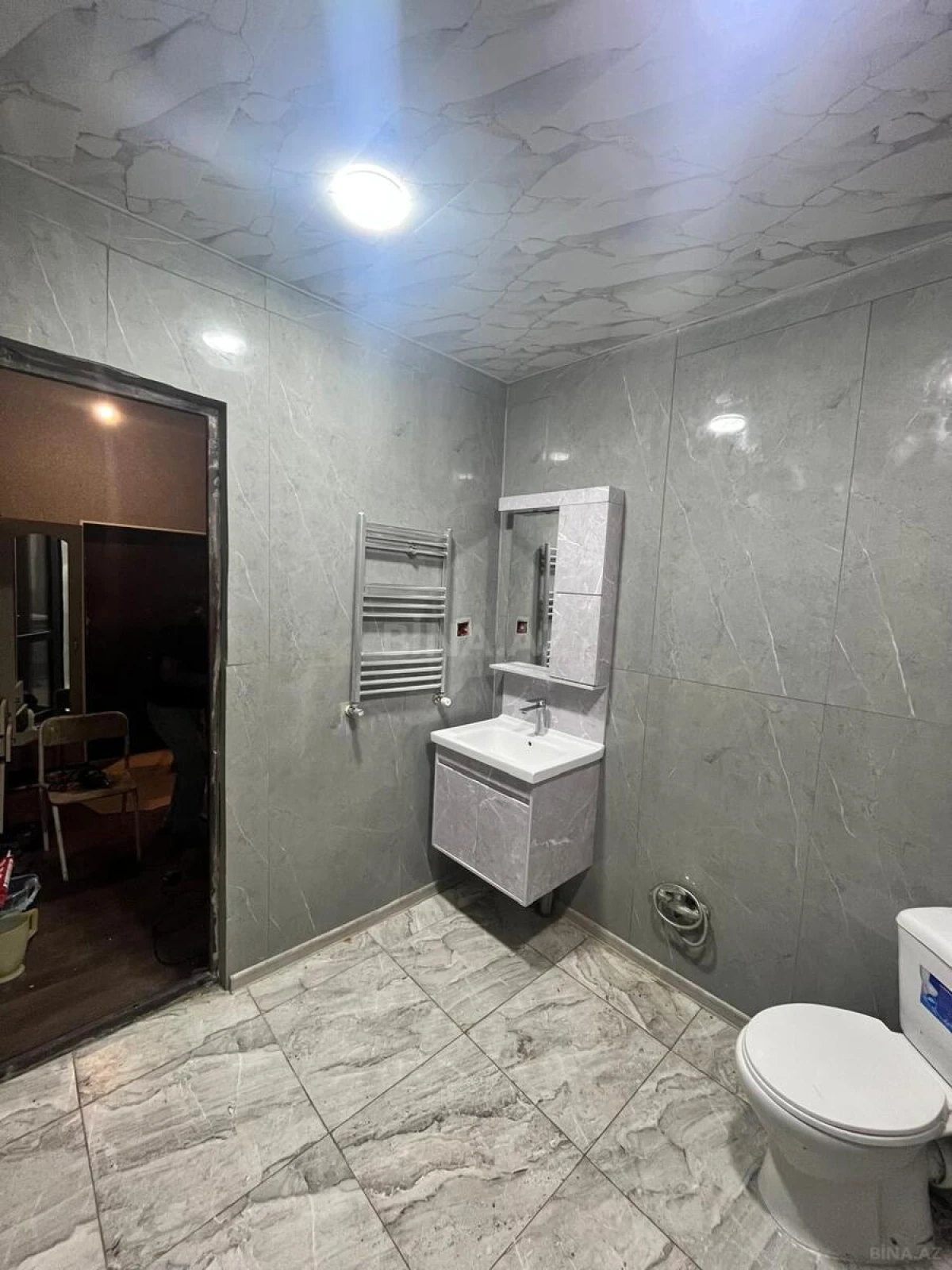 Satılır 4 otaqlı mənzil 92 m²