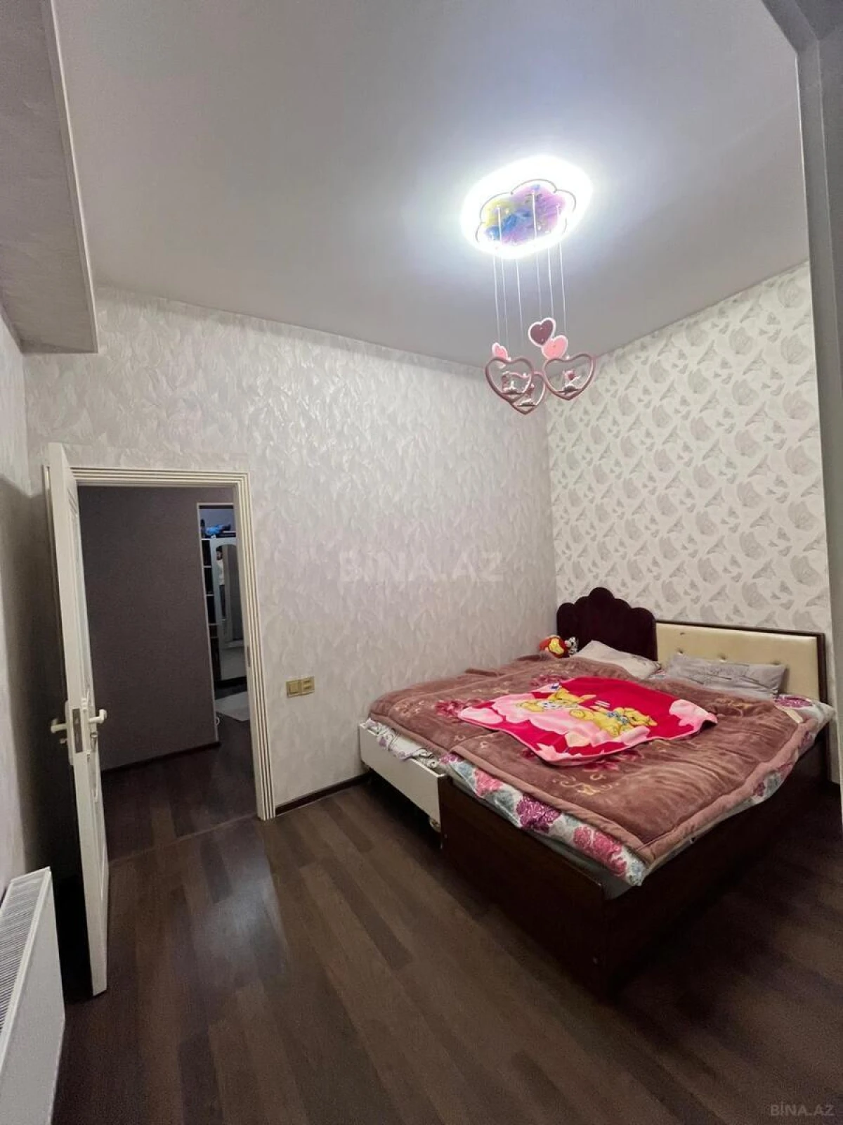 Satılır 4 otaqlı mənzil 92 m²