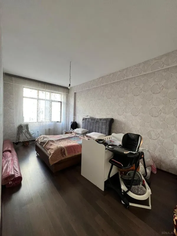 Satılır 4 otaqlı mənzil 92 m²