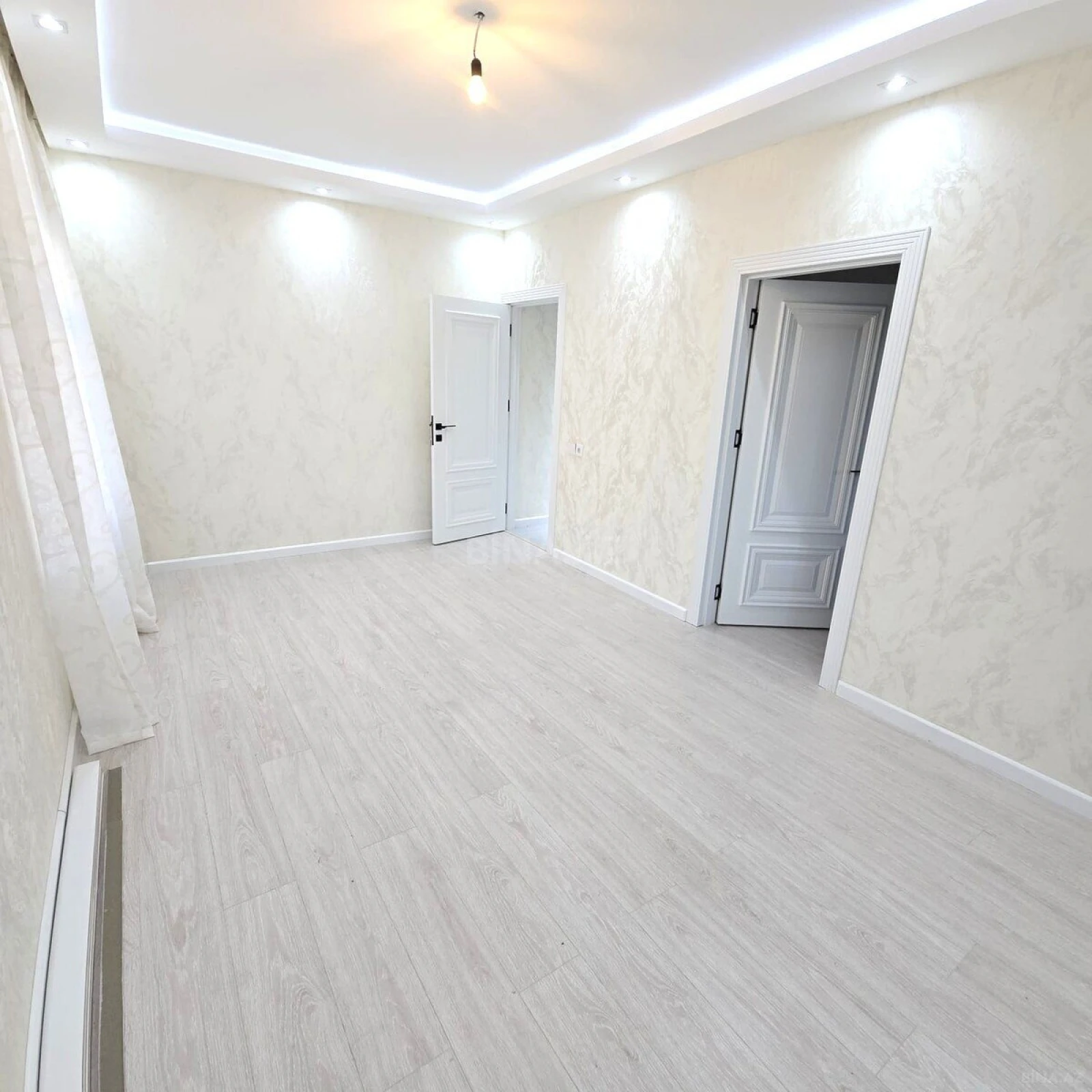 Satılır 2 otaqlı mənzil 34 m²