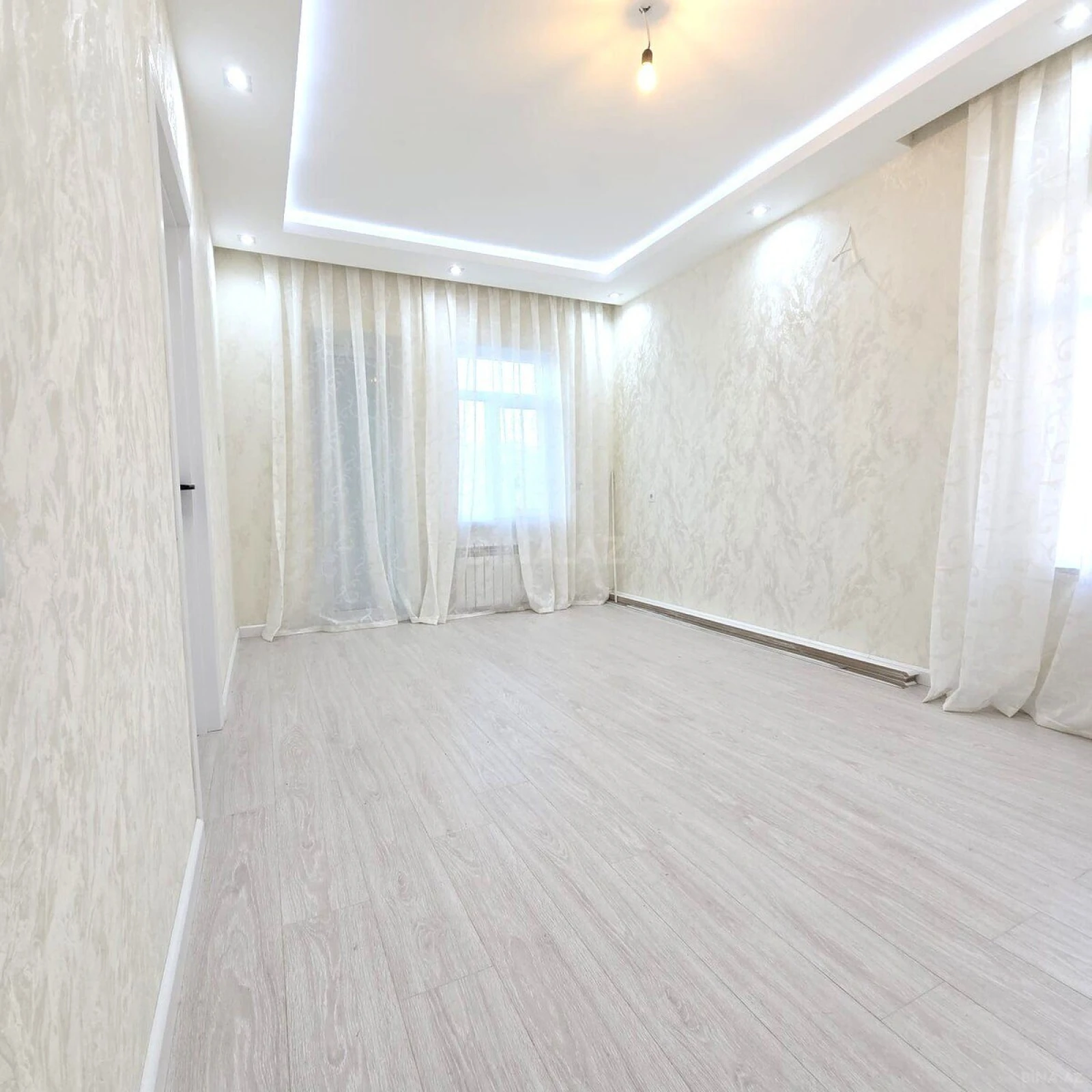 Satılır 2 otaqlı mənzil 34 m²