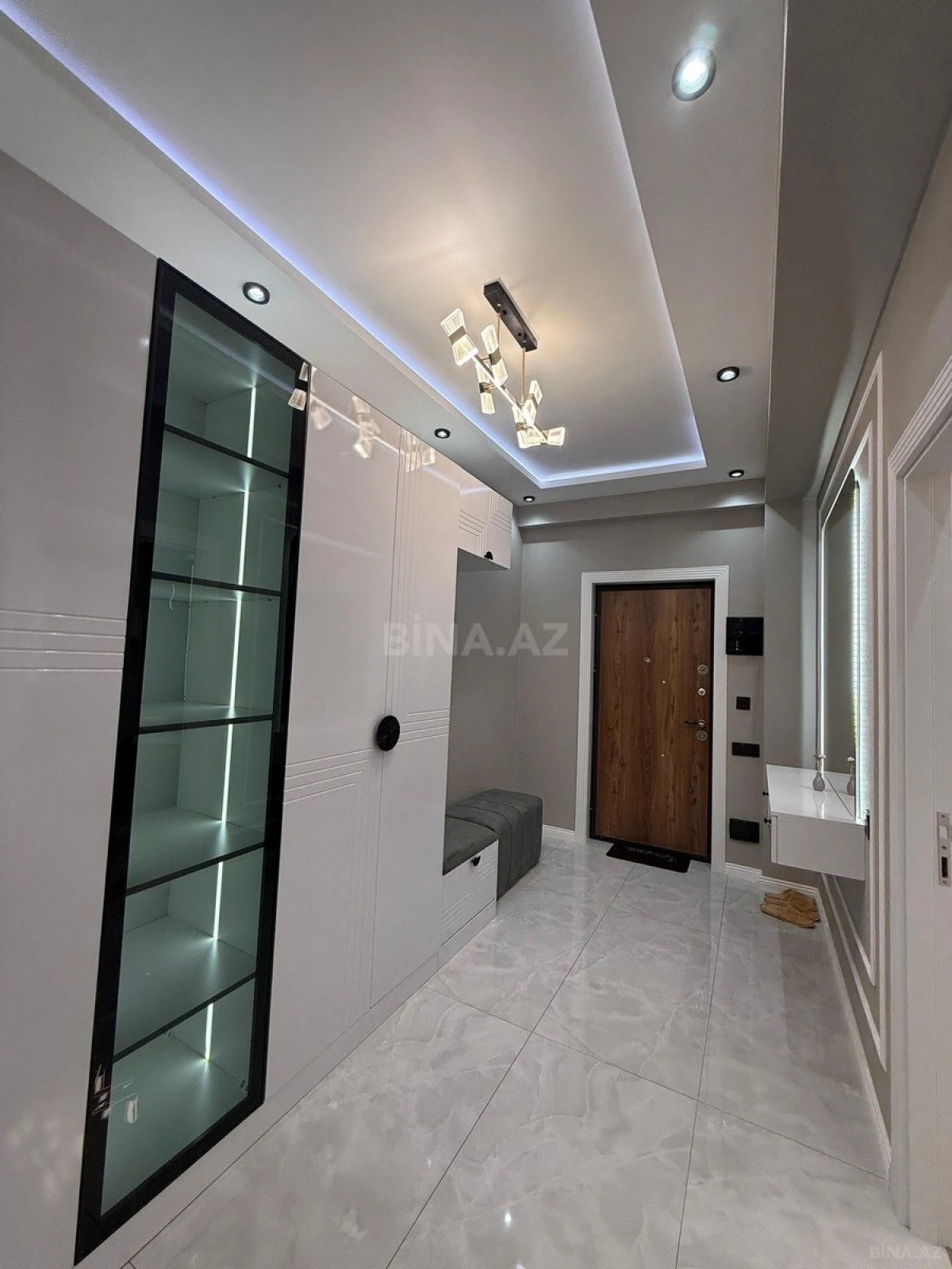 Satılır 2 otaqlı mənzil 55 m²