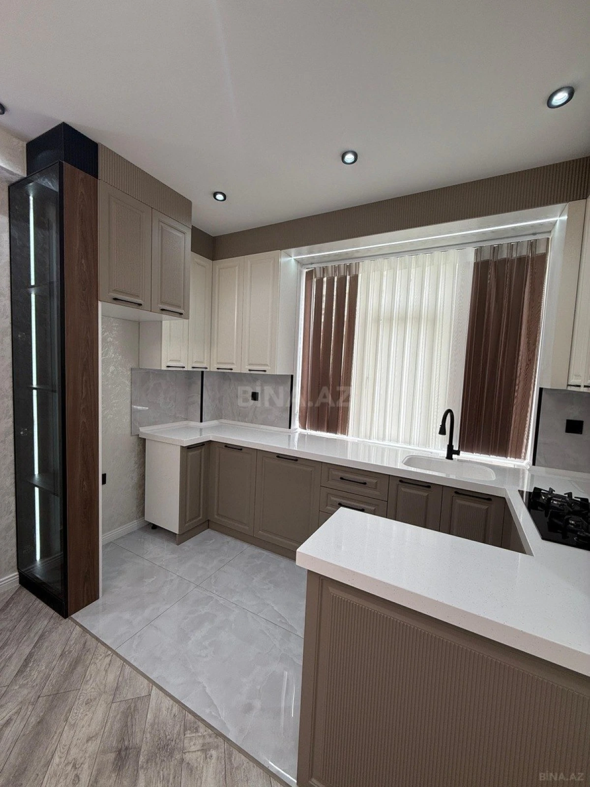 Satılır 2 otaqlı mənzil 55 m²