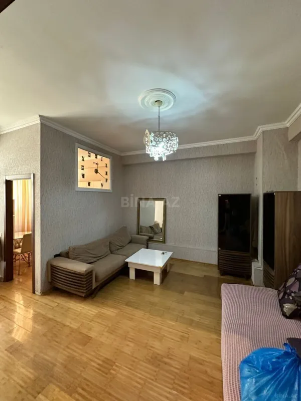 Kirayə verilir 2 otaqlı mənzil 65 m²