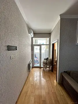 Kirayə verilir 2 otaqlı mənzil 65 m²