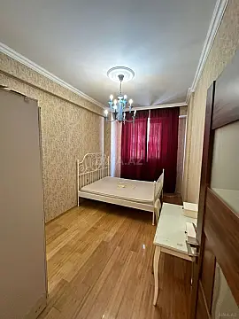 Kirayə verilir 2 otaqlı mənzil 65 m²