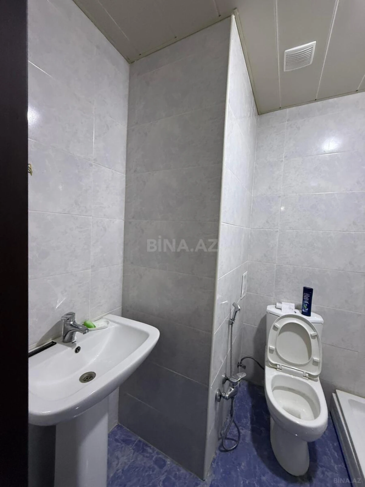 Kirayə verilir 4 otaqlı mənzil 114 m²