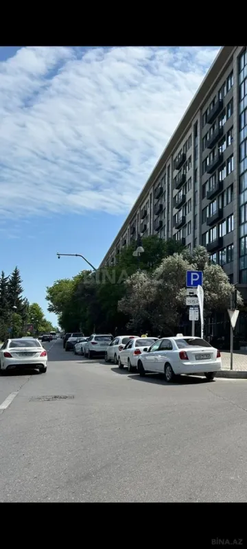 Satılır 2 otaqlı mənzil 68 m²