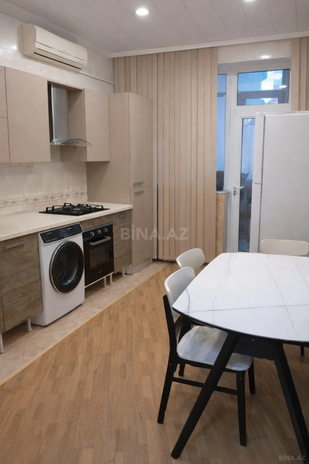 Satılır 2 otaqlı mənzil 80 m²