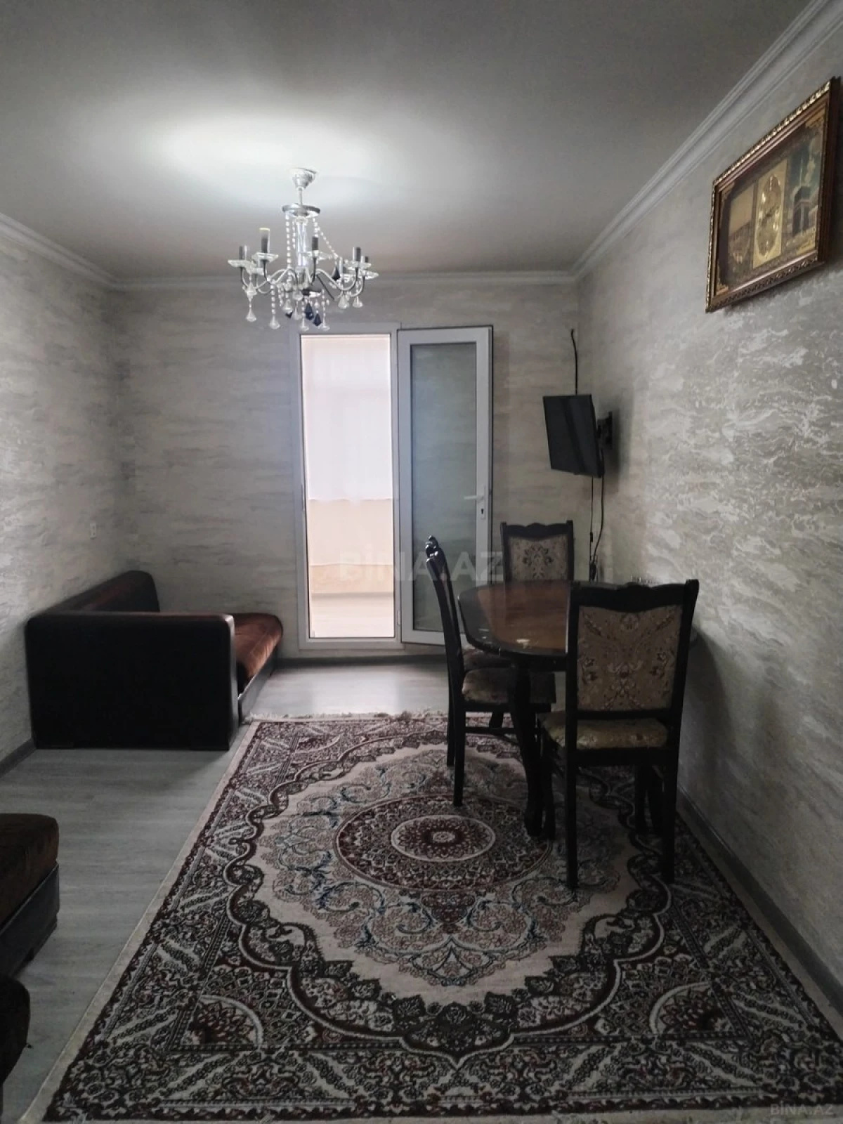 Kirayə verilir 2 otaqlı mənzil 60 m²