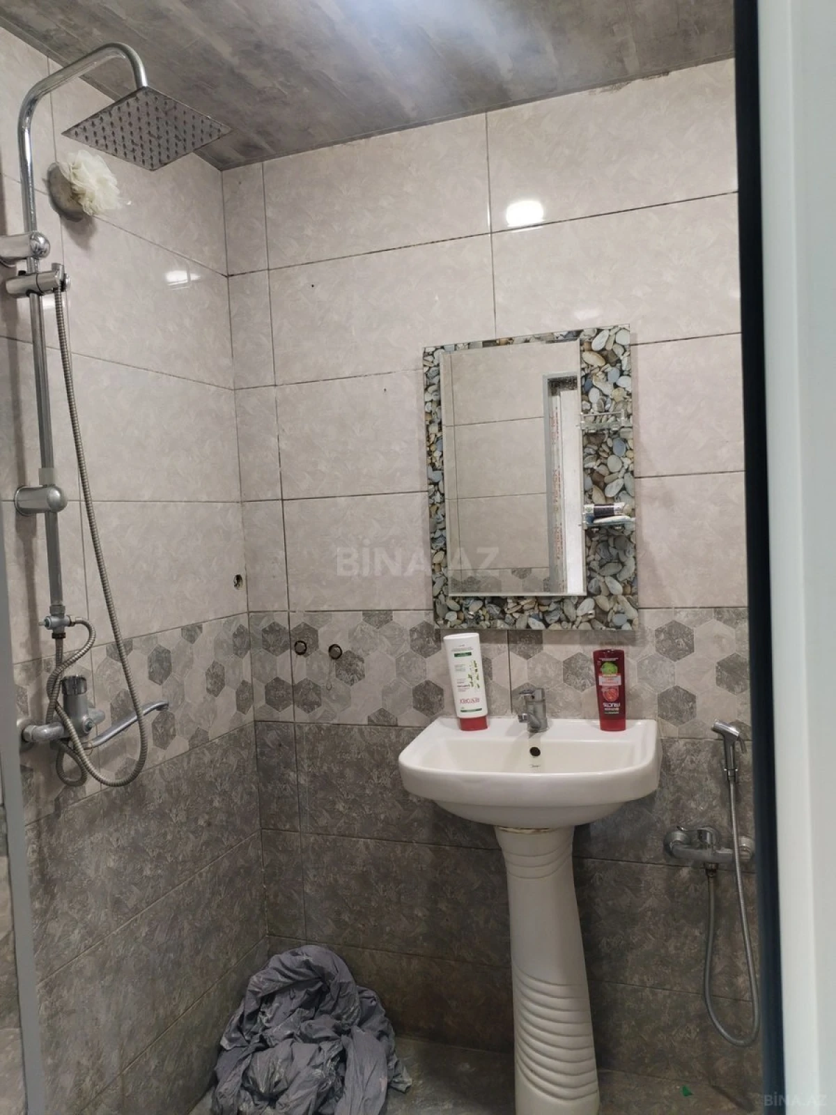 Kirayə verilir 2 otaqlı mənzil 60 m²