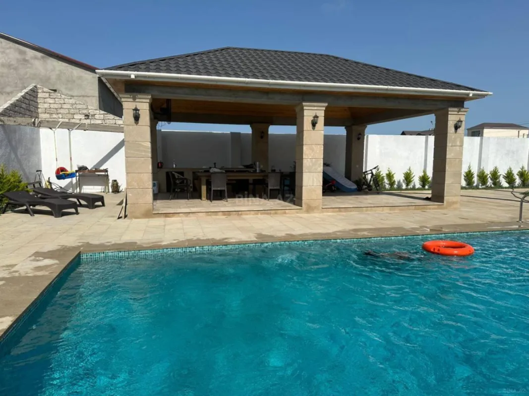 Kirayə verilir 5 otaqlı həyət evi 200 m²