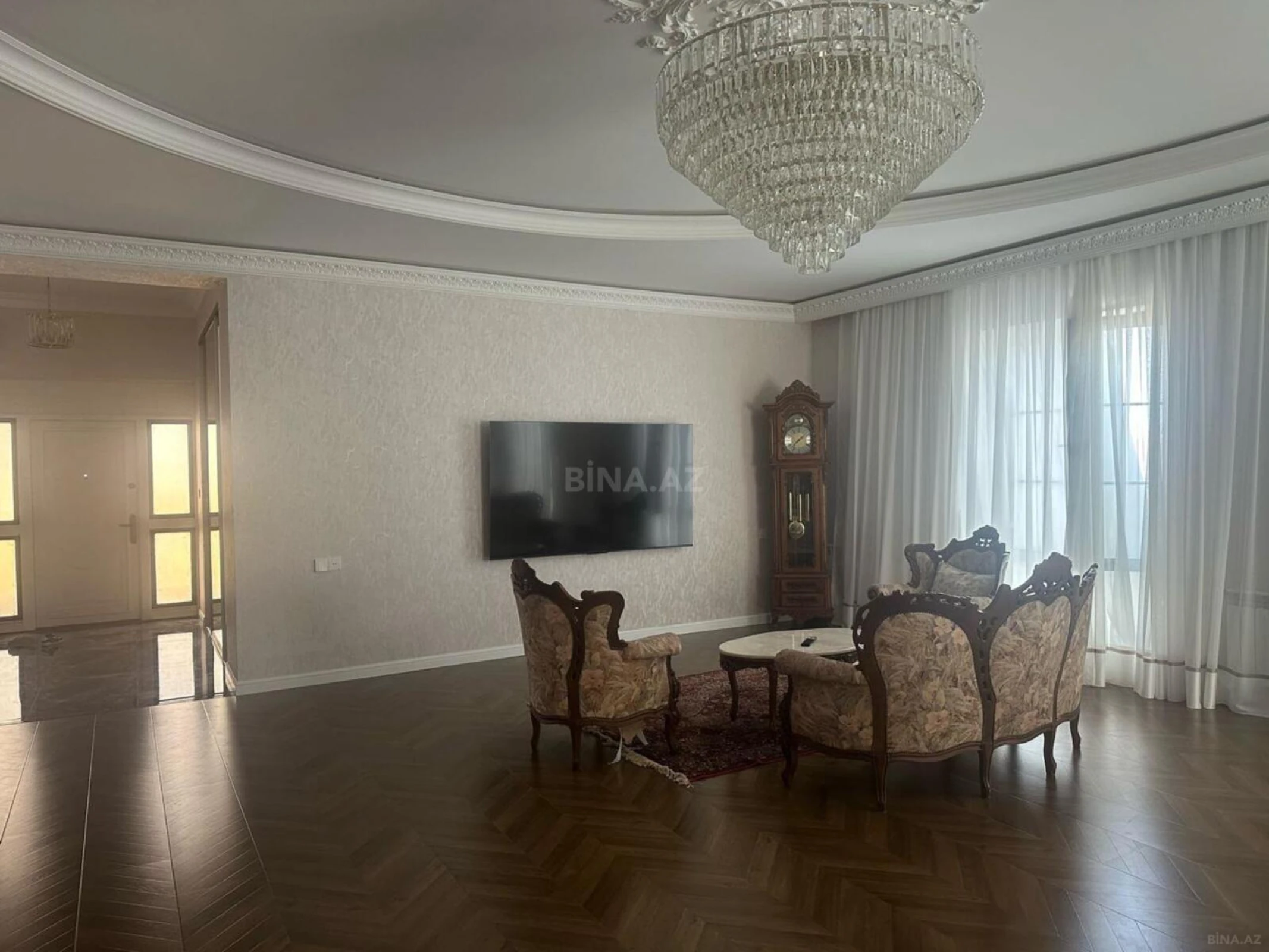 Kirayə verilir 5 otaqlı həyət evi 200 m²