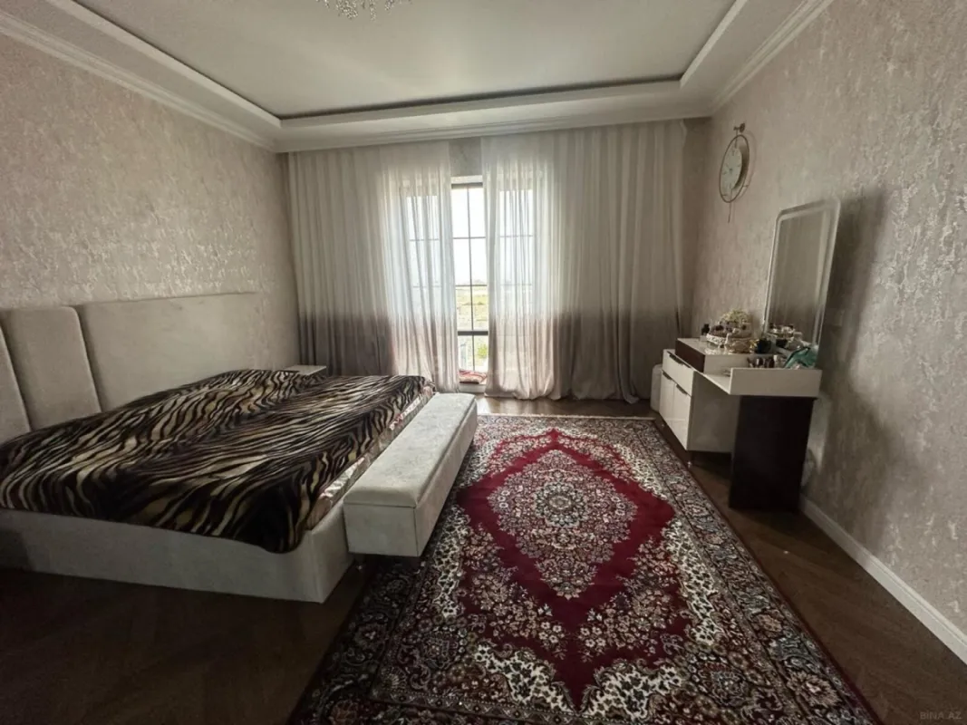 Kirayə verilir 5 otaqlı həyət evi 200 m²