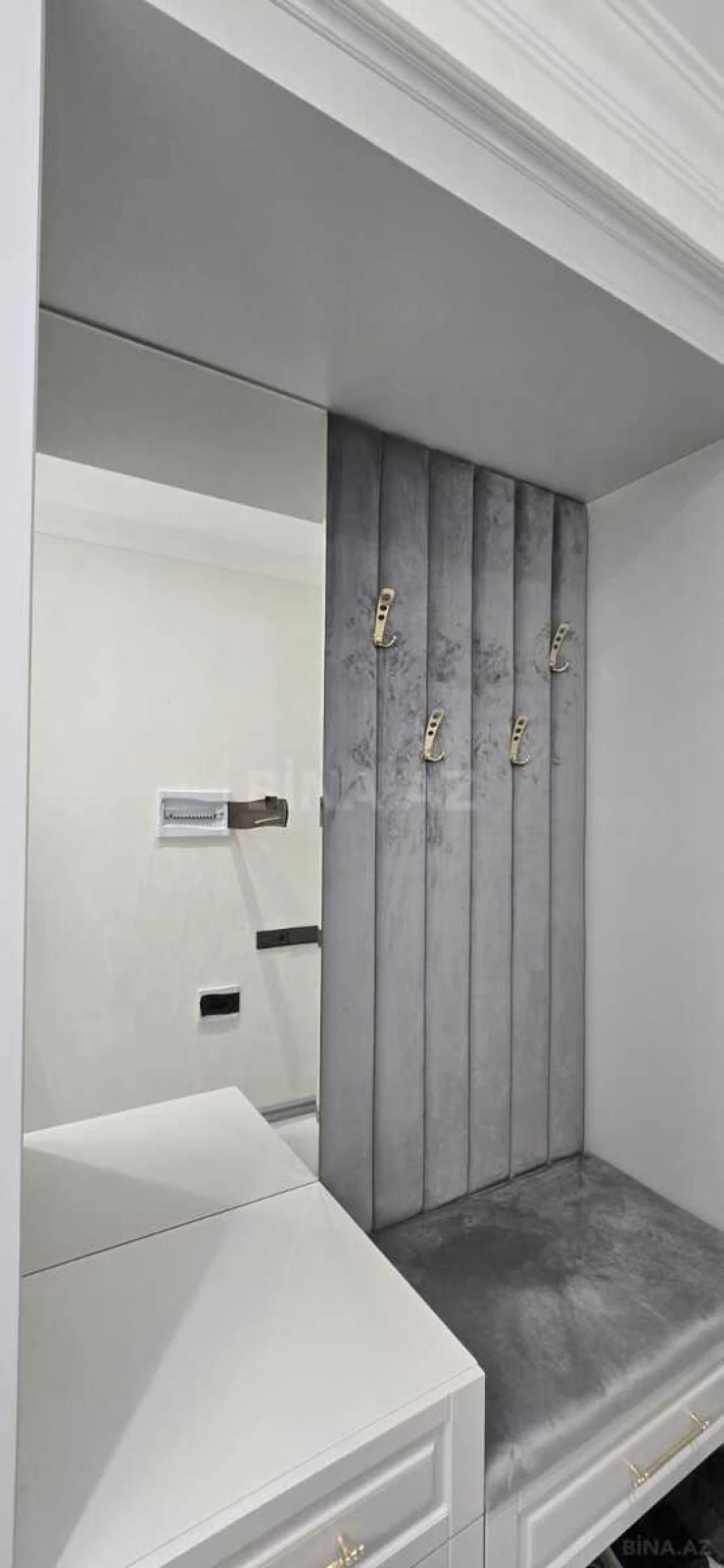 Satılır 3 otaqlı mənzil 142 m²