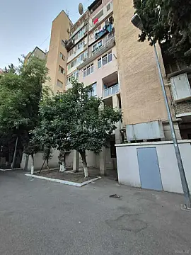 Satılır 2 otaqlı mənzil 75 m²