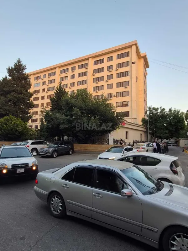 Satılır 2 otaqlı mənzil 75 m²