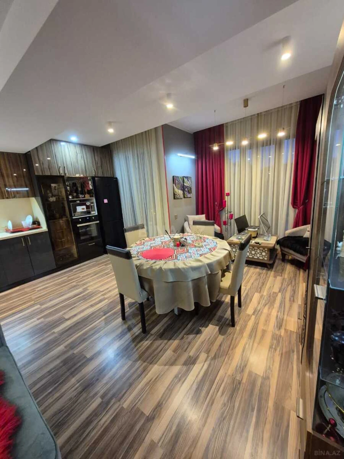 Satılır 2 otaqlı mənzil 75 m²
